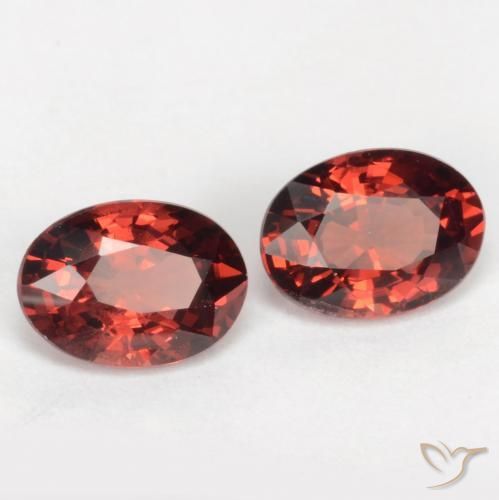 Pedras preciosas de Granada Piropo Vermelho escuro natural de 2.07 ct, oval, VS