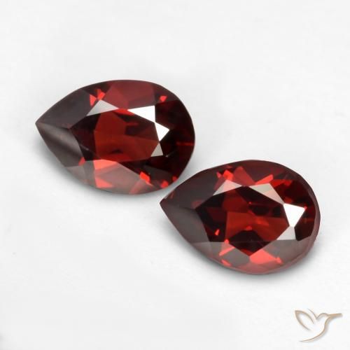 1.68ctw Natural Vermelho Sangue Profundo Granada Piropo, Formato de pêra, VVS-VS