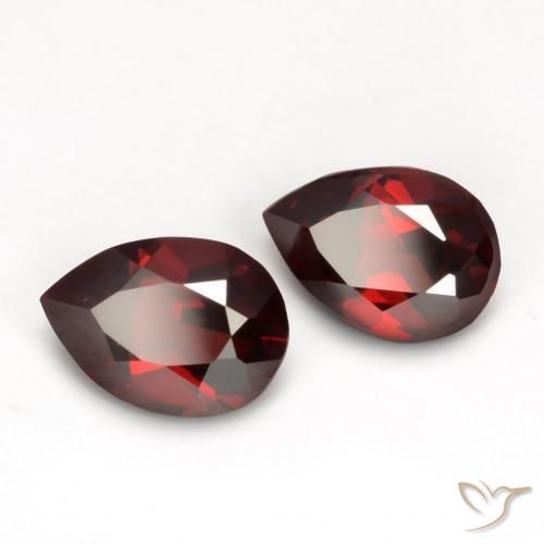 Pedras preciosas de Granada Piropo Vermelho Sangue Profundo natural de 1.68 ct, Formato de pêra, VVS-VS