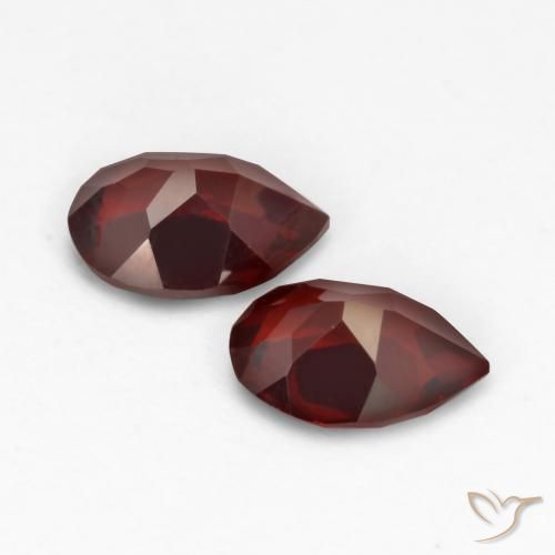 Pedras preciosas de Granada Piropo Vermelho Sangue Profundo natural de 1.68 ct, Formato de pêra, VVS-VS