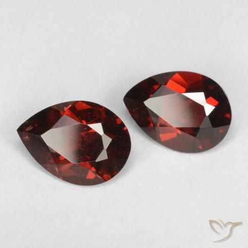 Pedras preciosas de Granada Piropo Vermelho escuro natural de 1.73 ct, Formato de pêra, VS