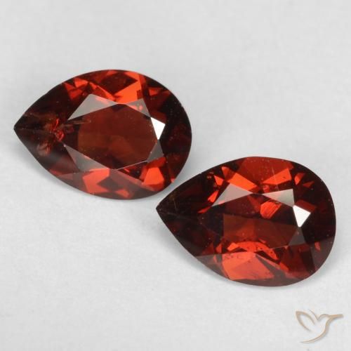 1.68ctw Natural Vermelho escuro Granada Piropo, Formato de pêra, VS