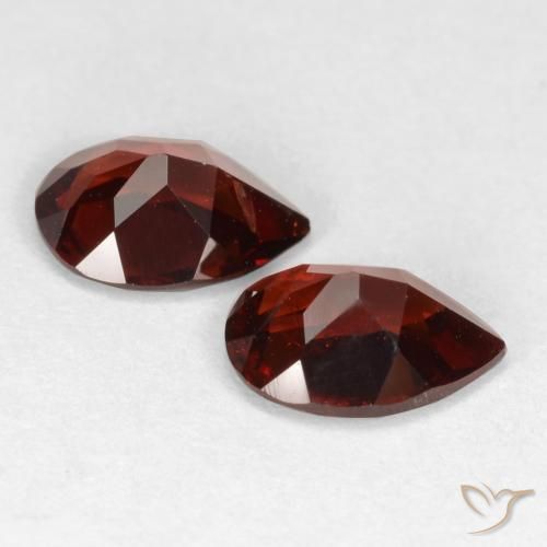 Pedras preciosas de Granada Piropo Vermelho escuro natural de 1.68 ct, Formato de pêra, VS