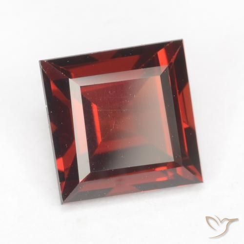 Granada Piropo Vermelho Sangue Profundo Natural 2.06ct, Quadrado, VVS-VS