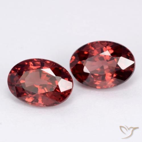 Pedras preciosas de Granada Piropo Vermelho escuro natural de 2.36 ct, oval, VS
