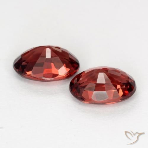 Pedras preciosas de Granada Piropo Vermelho Escarlate Profundo natural de 2.00 ct, oval, VS