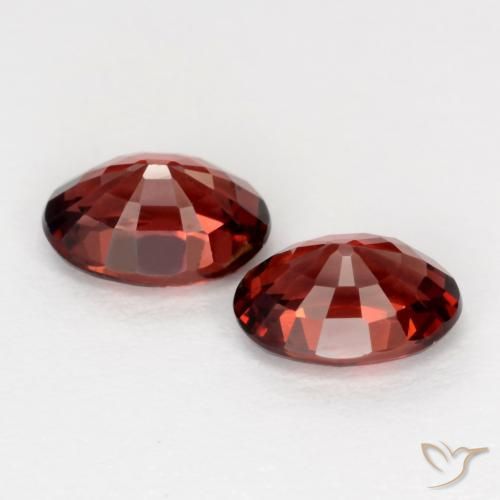 Pedras preciosas de Granada Piropo Vermelho Escarlate Profundo natural de 2.00 ct, oval, VS