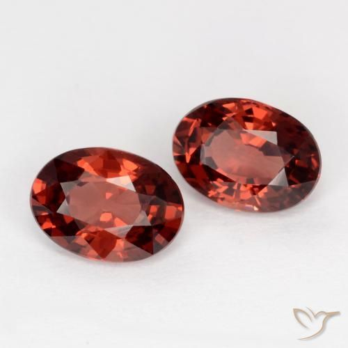 Pedras preciosas de Granada Piropo Vermelho escuro natural de 1.95 ct, oval, VVS-VS