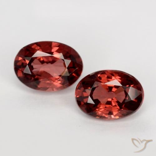 1.93ctw Natural Vermelho escuro Granada Piropo, oval, VVS-VS