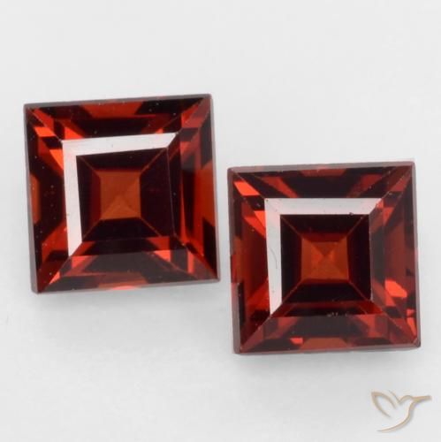 0.92ctw Natural Vermelho Sangue Profundo Granada Piropo, Quadrado, VVS-VS