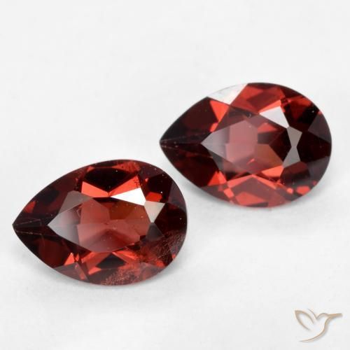 Pedras preciosas de Granada Piropo Vermelho escuro natural de 1.82 ct, Formato de pêra, VS