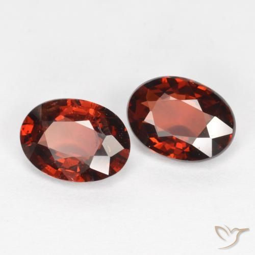 Pedras preciosas de Granada Piropo vermelho médio natural de 1.82 ct, oval, VS