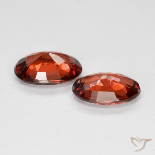 Pedras preciosas de Granada Piropo Vermelho escarlate natural de 1.53 ct, oval, VS
