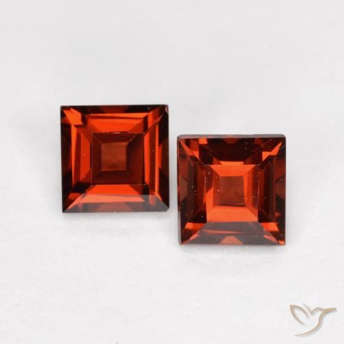 0.96ctw Natural Vermelho brilhante Granada Piropo, Quadrado, VS