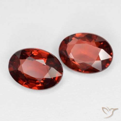 Pedras preciosas de Granada Piropo Sangria Tinto natural de 1.85 ct, oval, VS