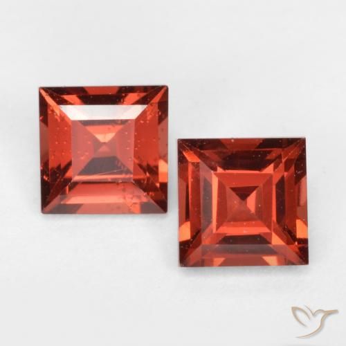 0.90ctw Natural Vermelho brilhante Granada Piropo, Quadrado, VS