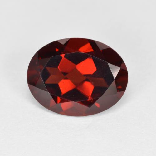 Granada piropo vermelho natural 2,25ct, corte oval, VVS-VS