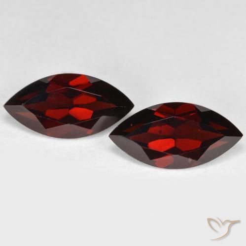 4.58ctw Natural Vermelho escuro Granada Piropo, Marquesa, VVS