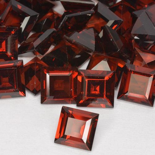 Granada piropo vermelho natural 1,47ct, quadrado, VVS-VS