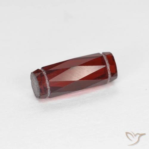 Granada Piropo Vermelho escuro Natural 1.42ct, Chique, VS