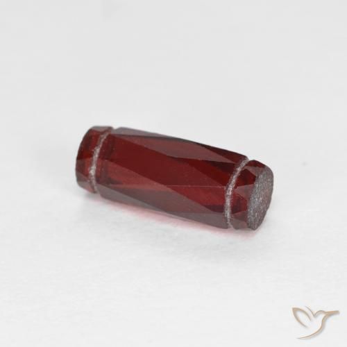 Granada Piropo Vermelho escuro Natural 1.40ct, Chique, VS