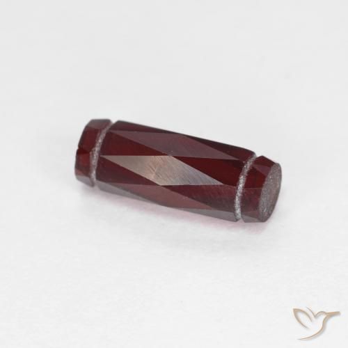 Granada Piropo Vermelho escuro Natural 1.42ct, Chique, VS