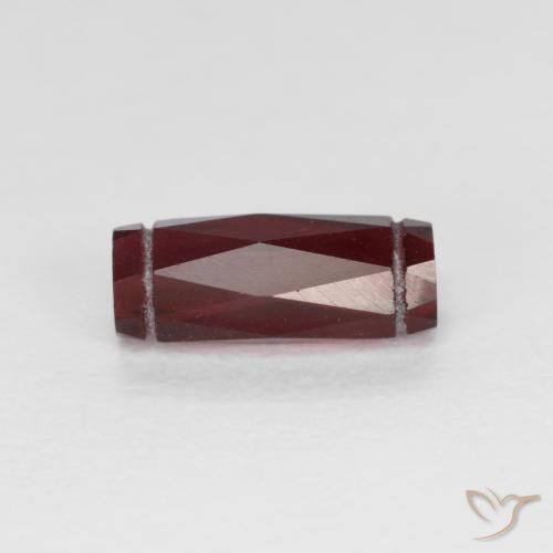 Granada Piropo Vermelho escuro Natural 1.56ct, Chique, VS