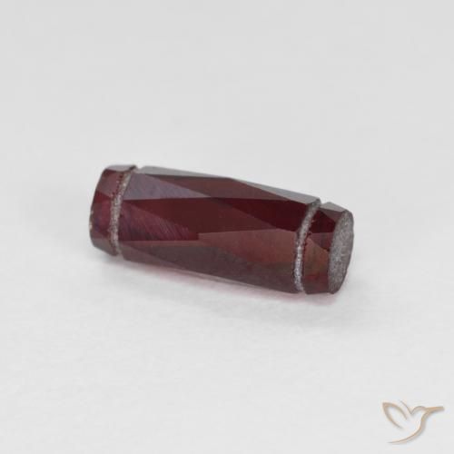 Granada Piropo Vermelho escuro Natural 1.43ct, Chique, VS