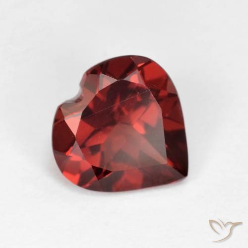 Granada Piropo vermelho médio Natural 1.83ct, Formato de coração, VVS