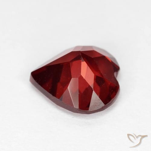 Granada piropo vermelho natural 1,92ct, formato de coração, VVS