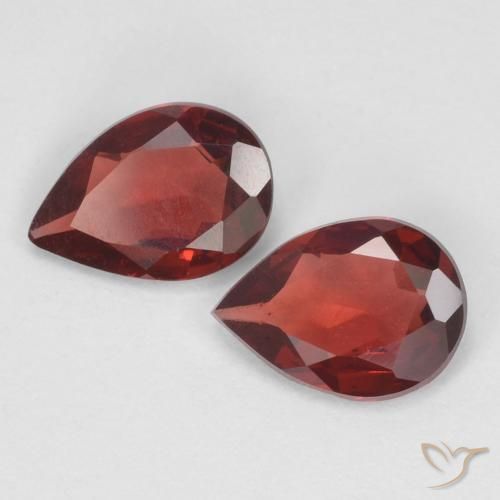 Pedras preciosas de Granada Piropo Vermelho Sangue Profundo natural de 1.18 ct, Formato de pêra, VVS-VS
