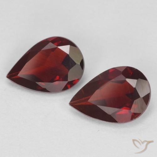 Pedras preciosas de Granada Piropo Vermelho escuro natural de 1.22 ct, Formato de pêra, VVS-VS