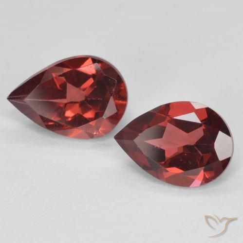 1.55ctw Natural Vermelho escuro Granada Piropo, Formato de pêra, VVS-VS