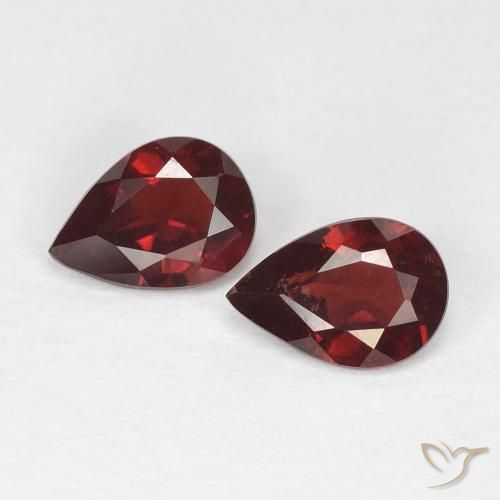 1.42ctw Natural Vermelho Sangue Profundo Granada Piropo, Formato de pêra, VS