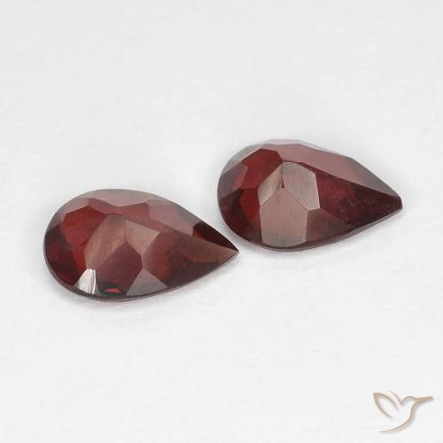 Pedras preciosas de Granada Piropo Vermelho Sangue Profundo natural de 1.42 ct, Formato de pêra, VS