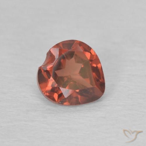 Granada Piropo vermelho médio Natural 0.58ct, Coração, VVS-VS