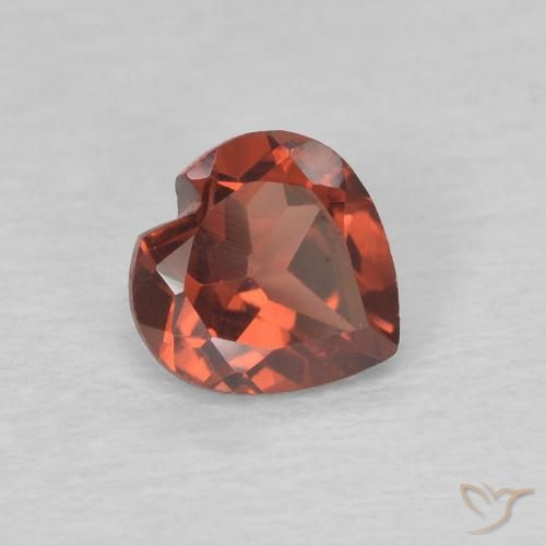 Granada Piropo vermelho médio Natural 0.60ct, Coração, VVS-VS