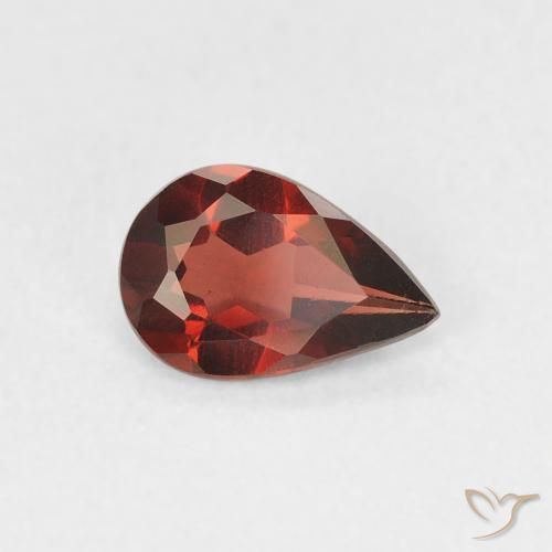 Granada Piropo Vermelho Sangue Profundo Natural 0.68ct, Formato de pêra, VS