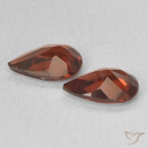 Pedras preciosas de Granada Piropo Sangria Tinto natural de 1.18 ct, Formato de pêra, VVS-VS