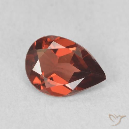 Granada Piropo Vermelho escuro Natural 0.72ct, Formato de pêra, VVS