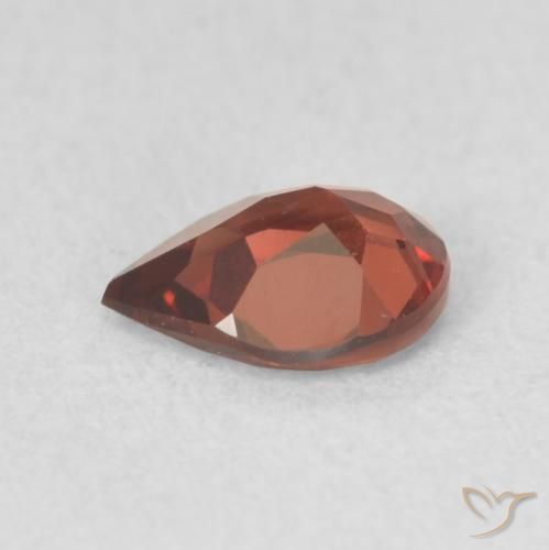 Granada Piropo Vermelho escuro Natural 0.72ct, Formato de pêra, VVS