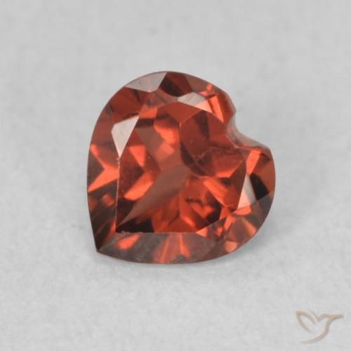 0.59ct Natural Vermelho escuro Granada Piropo, Coração, VVS