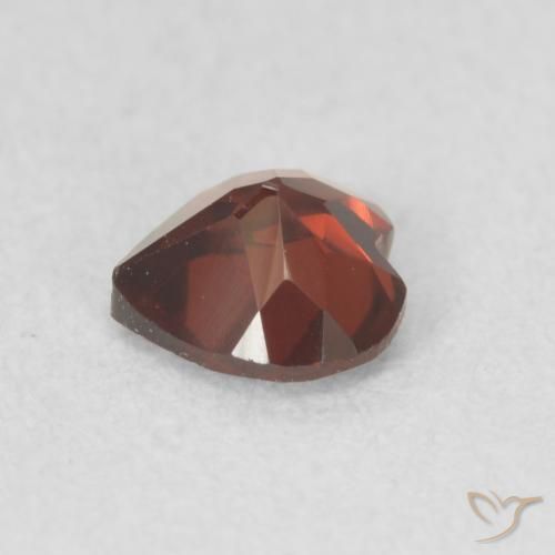 Granada Piropo Vermelho escuro Natural 0.66ct, Coração, VVS