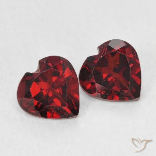 Pedras preciosas de Granada Piropo vermelho médio natural de 1.08 ct, Coração, VS