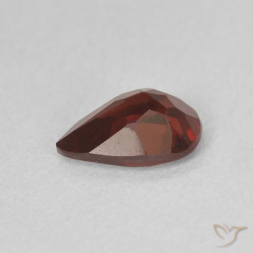 Granada Piropo Vermelho escuro Natural 0.73ct, Formato de pêra, VVS-VS