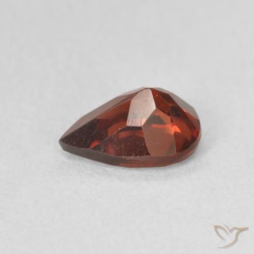 Granada Piropo vermelho médio Natural 0.84ct, Formato de pêra, VVS-VS