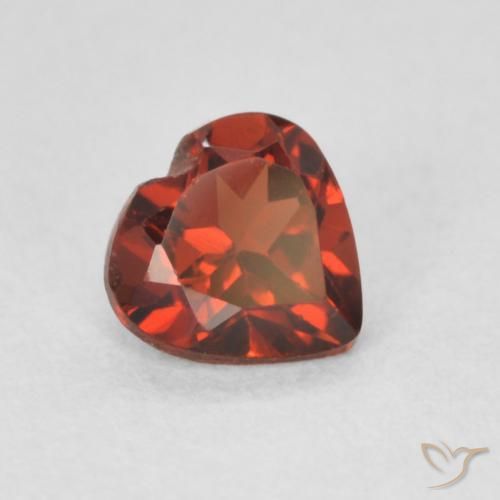 Granada Piropo Vermelho escuro Natural 0.58ct, Coração, VS