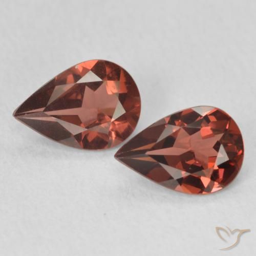 1.25ctw Natural Vermelho Escarlate Profundo Granada Piropo, Formato de pêra, VVS-VS