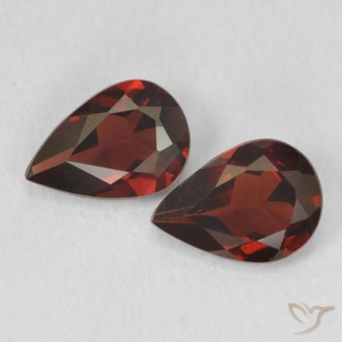 1.35ctw Natural Vermelho escuro Granada Piropo, Formato de pêra, VVS-VS