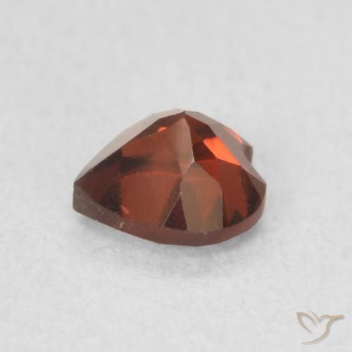 Granada Piropo vermelho médio Natural 0.64ct, Coração, VS